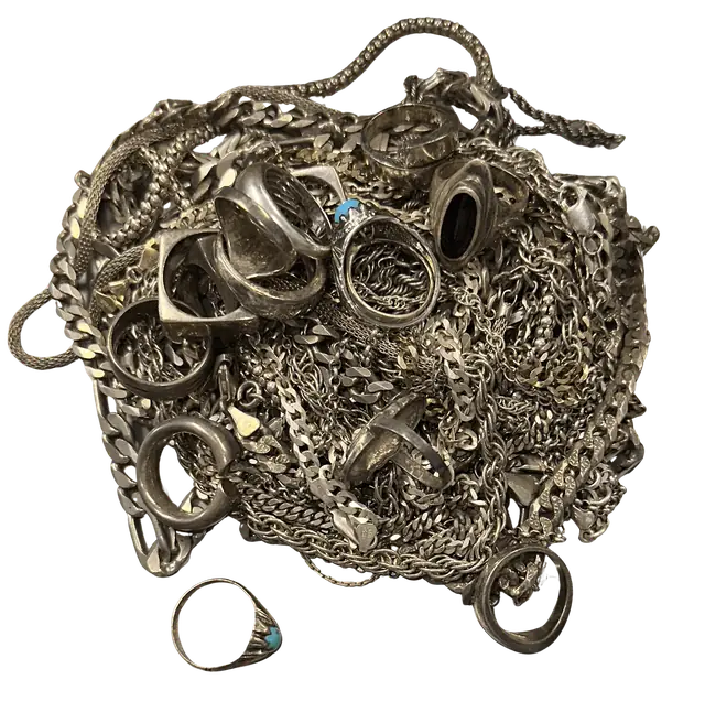 Silbergegenstände und Silberschmuck